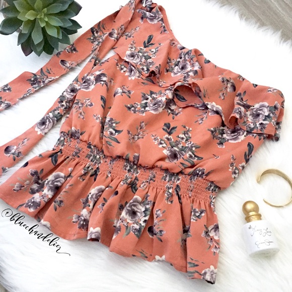 J.O.A. Tops - j.o.a. • one shoulder ruffle blouse